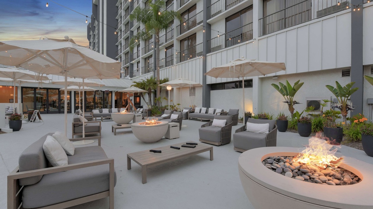 Photo of Patio Balcony in Airport Area