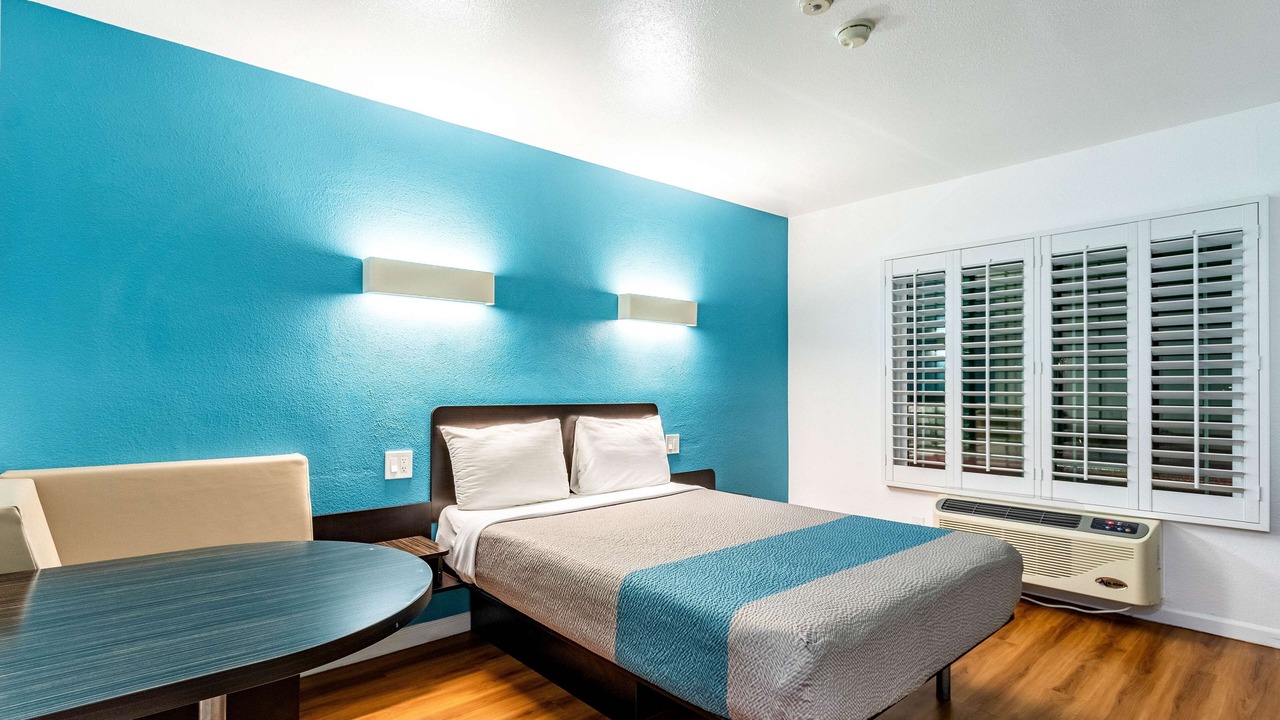 Photo of Bedroom in Fountain Valley