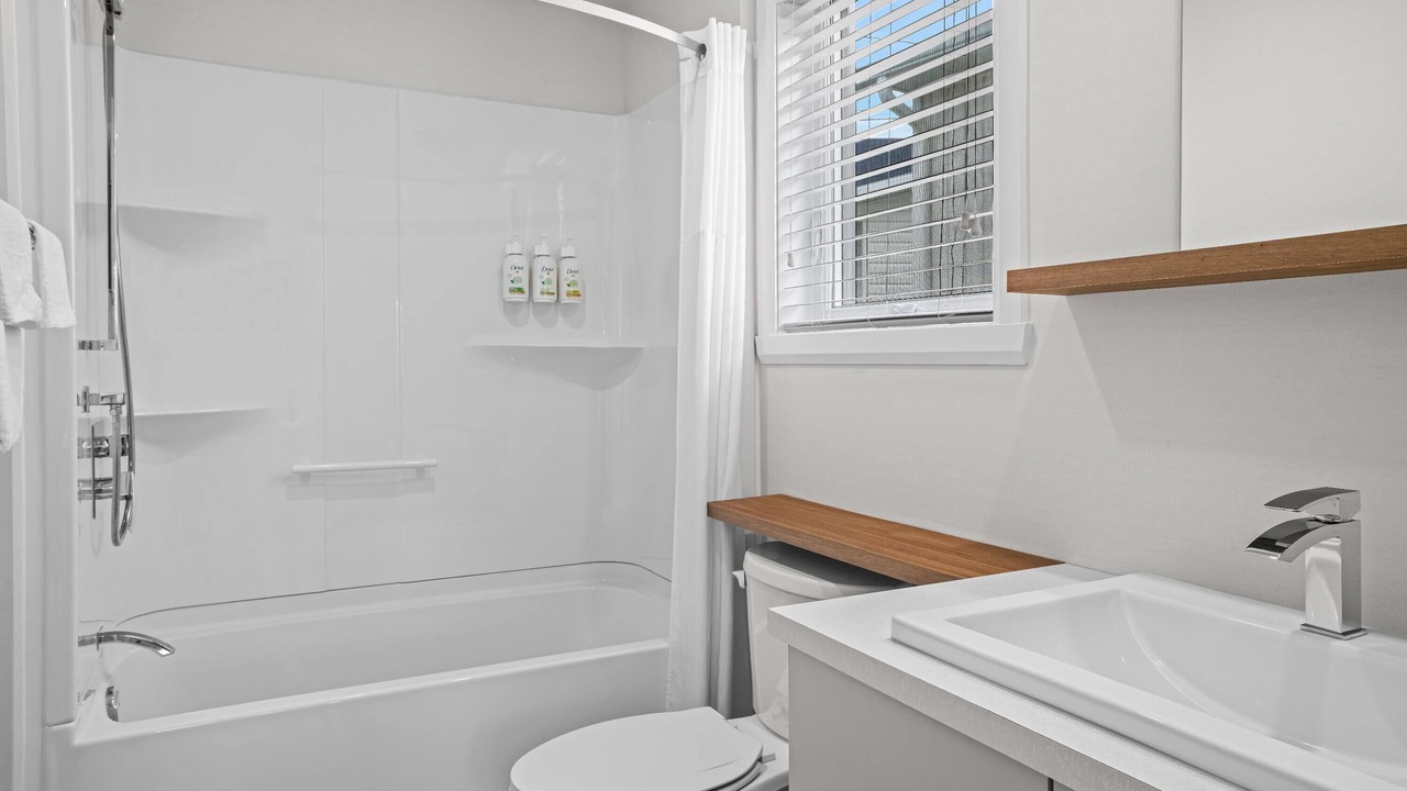 Photo of Bathroom in Riviere-du-Loup Regional County Municipality