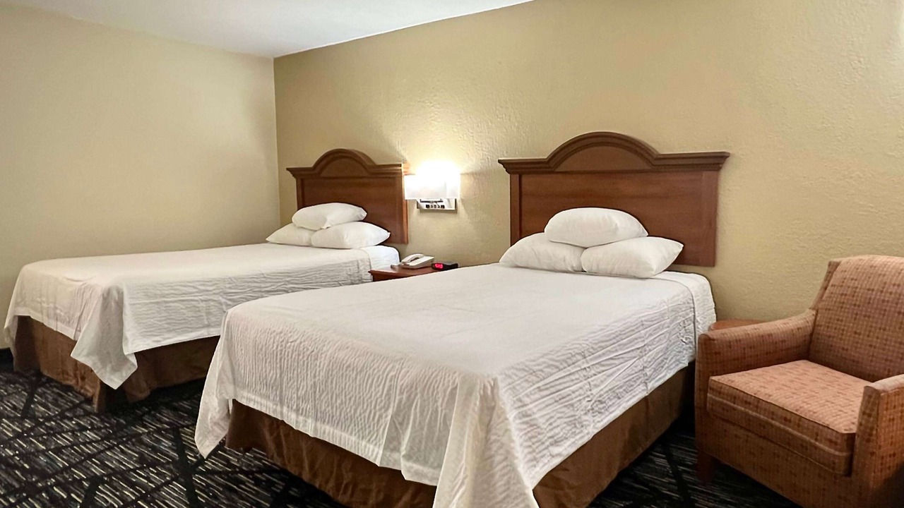 Photo of Bedroom in Troy