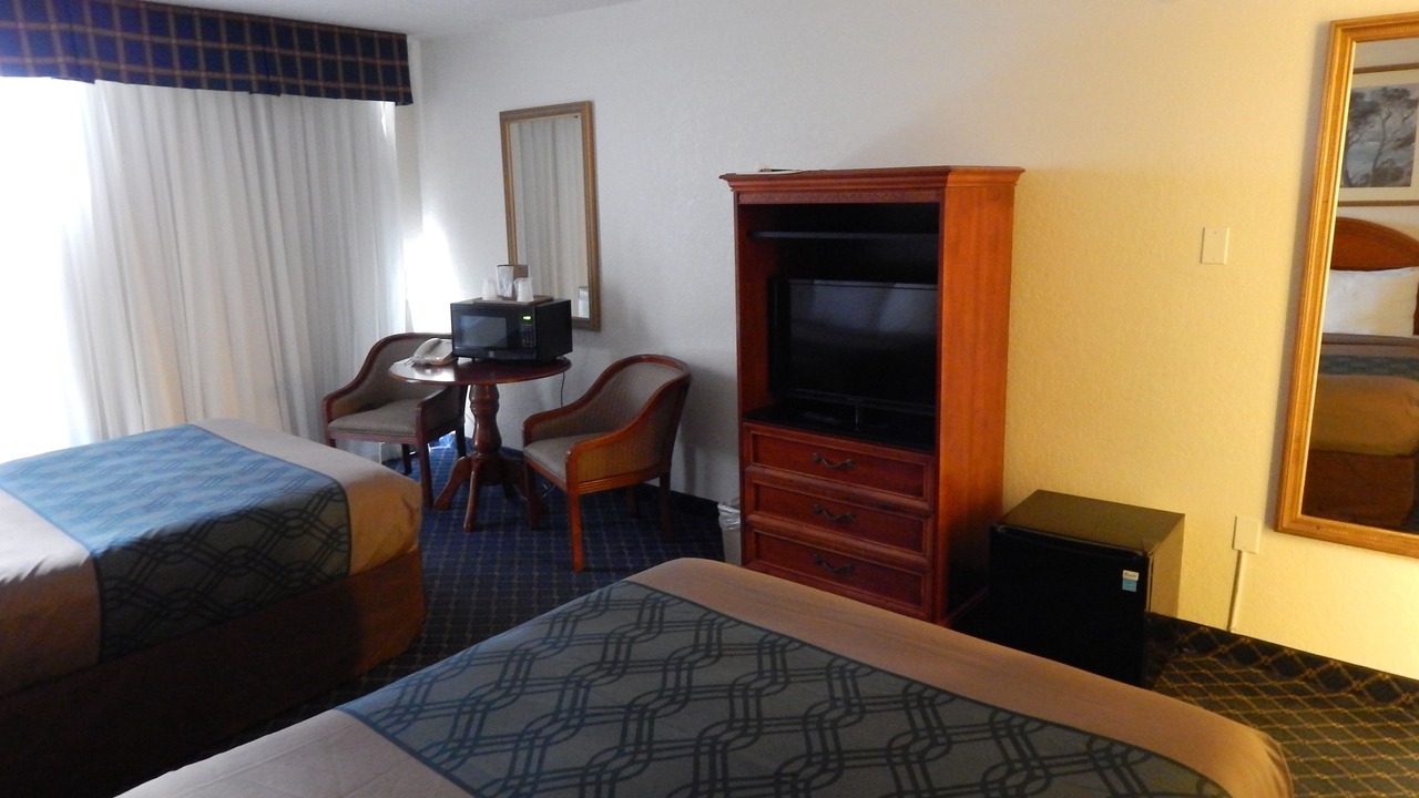 Photo of Bedroom in Golden Glades