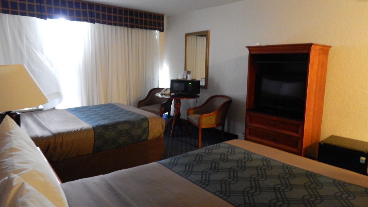 Photo of Bedroom in Golden Glades