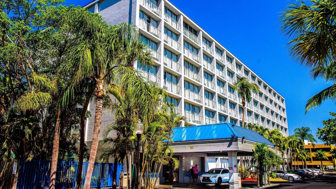 Photo of Outdoor in Golden Glades