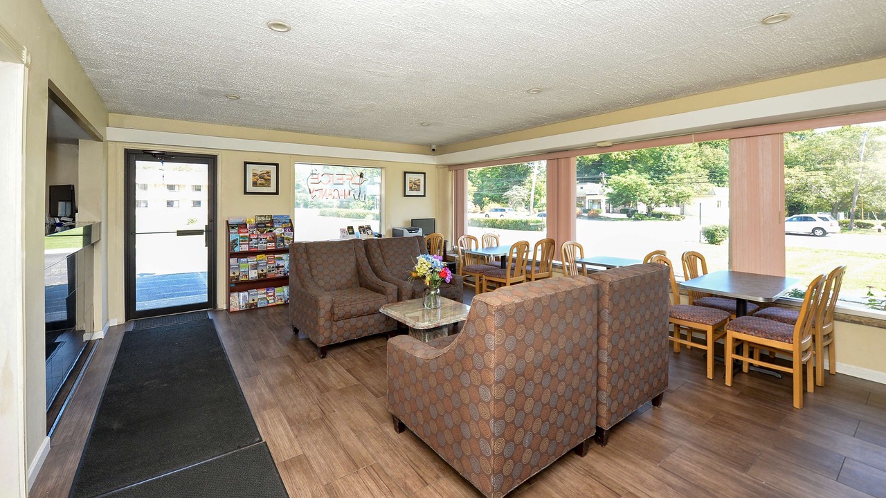 Photo of Livingroom in Central Valley