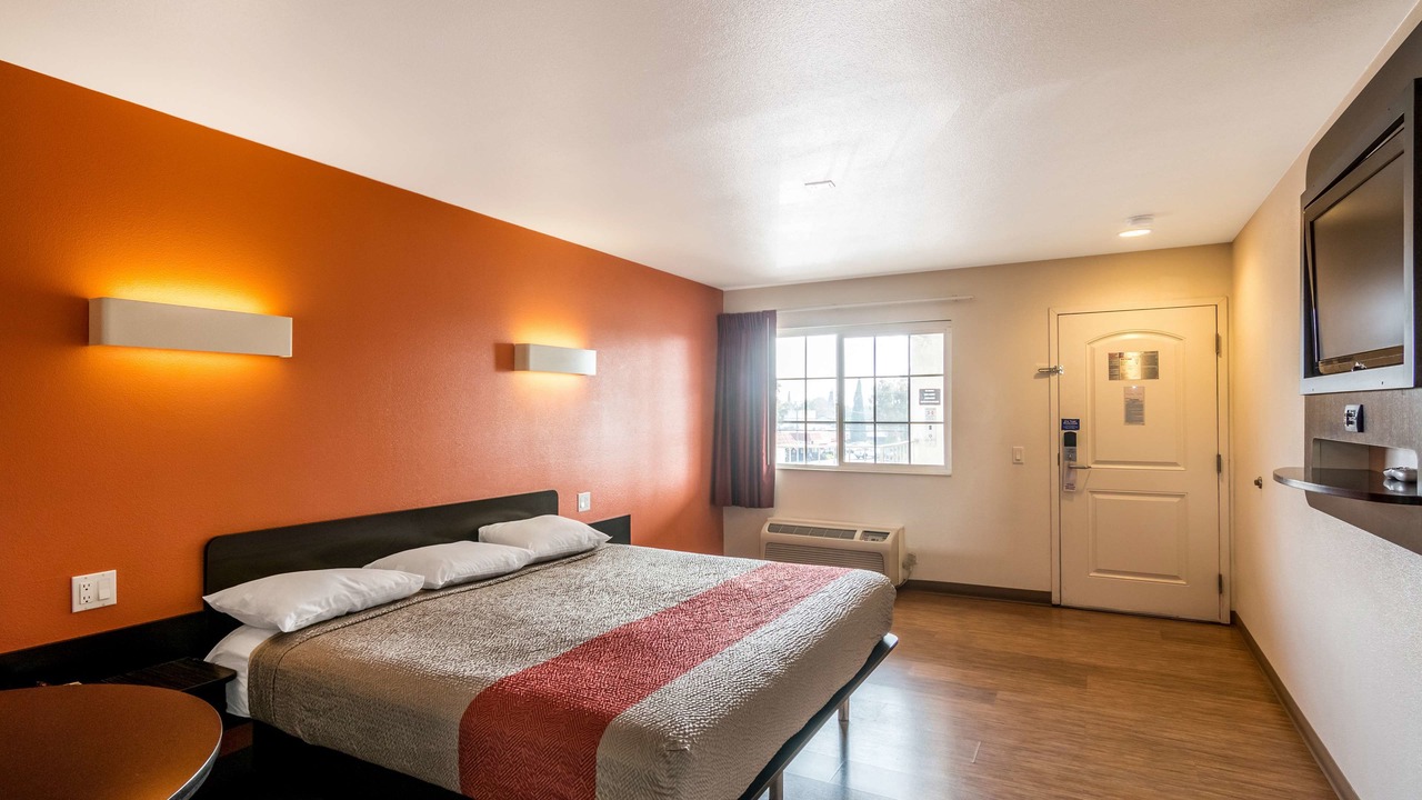 Photo of Bedroom in Bell Gardens