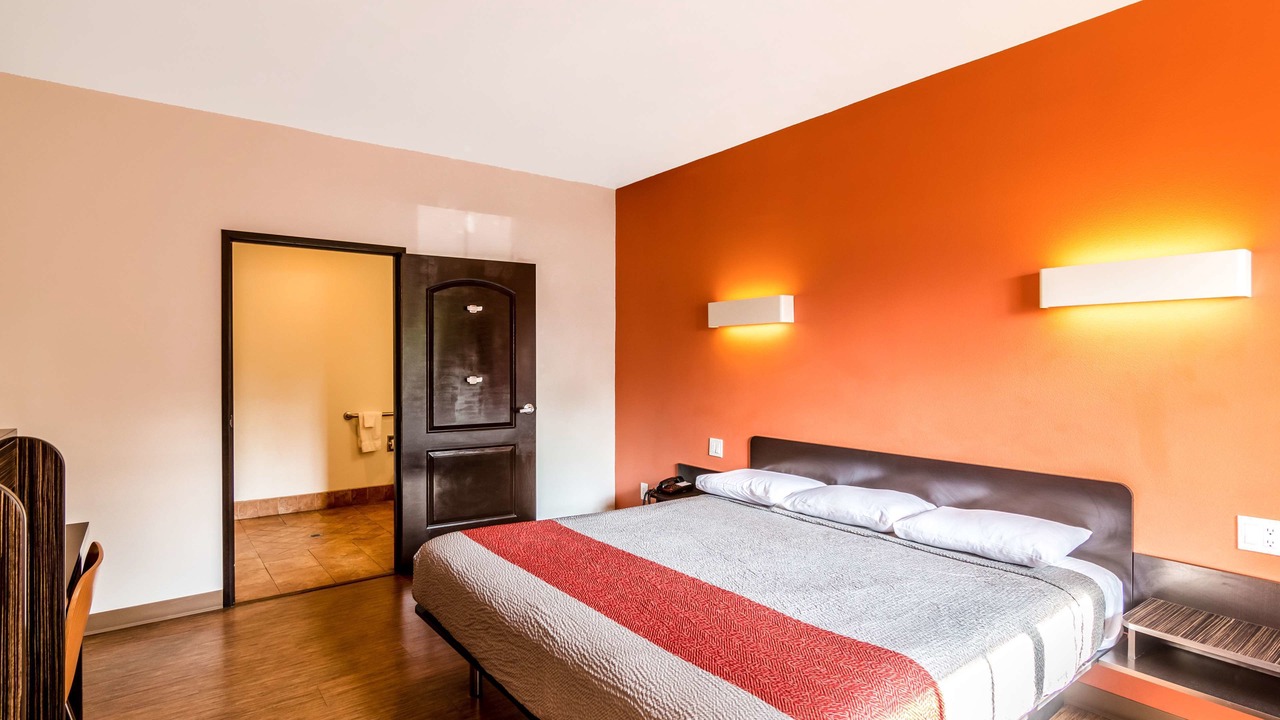 Photo of Bedroom in Bell Gardens