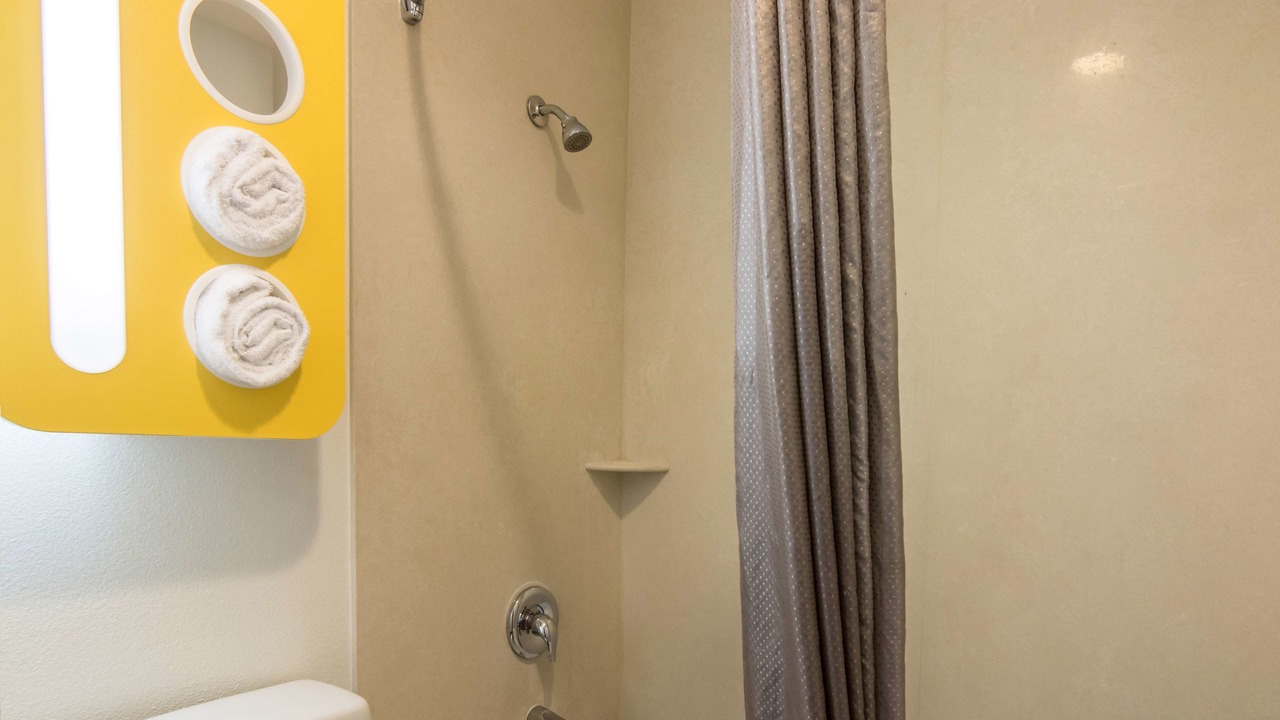 Photo of Bathroom in Bell Gardens