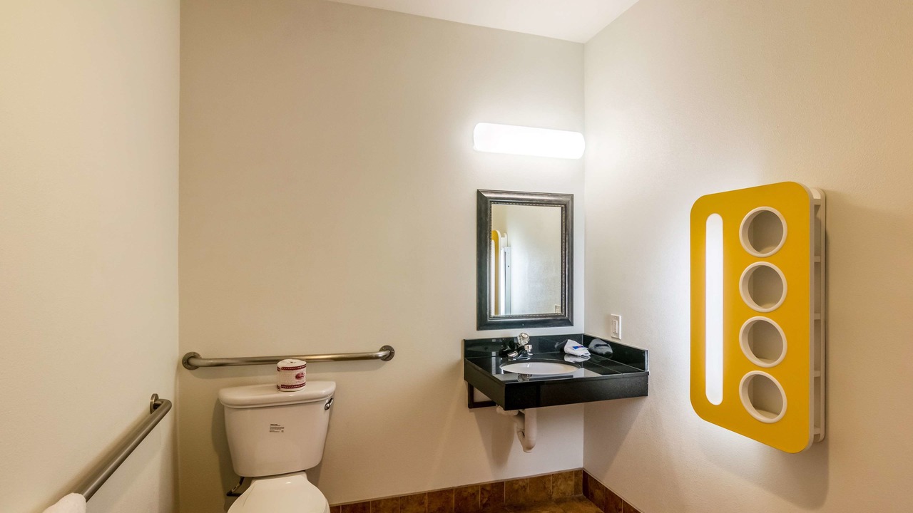 Photo of Bathroom in Bell Gardens