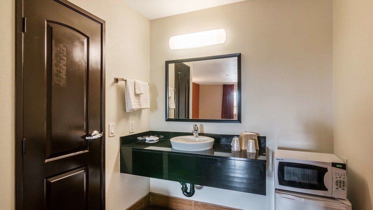 Photo of Bathroom in Bell Gardens