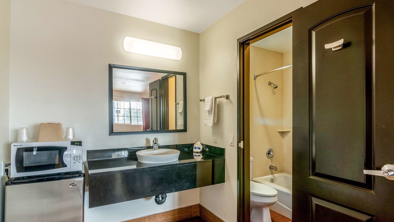 Photo of Bathroom in Bell Gardens