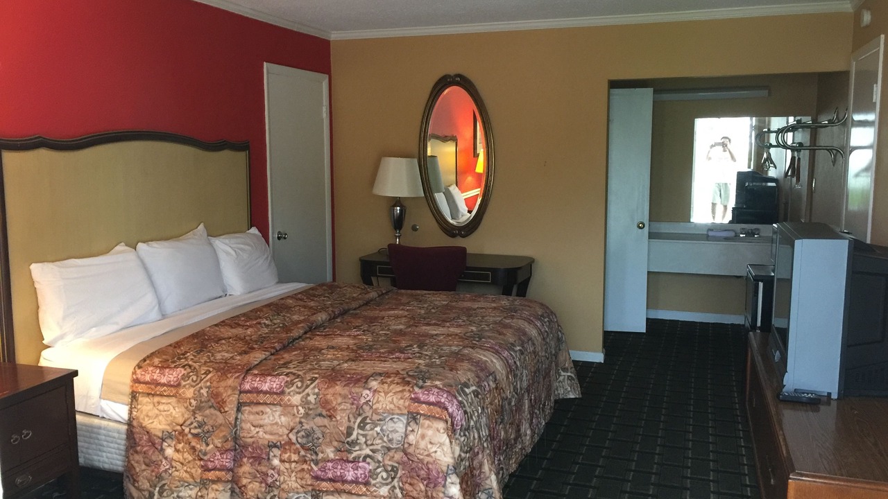 Photo of Bedroom in Demopolis