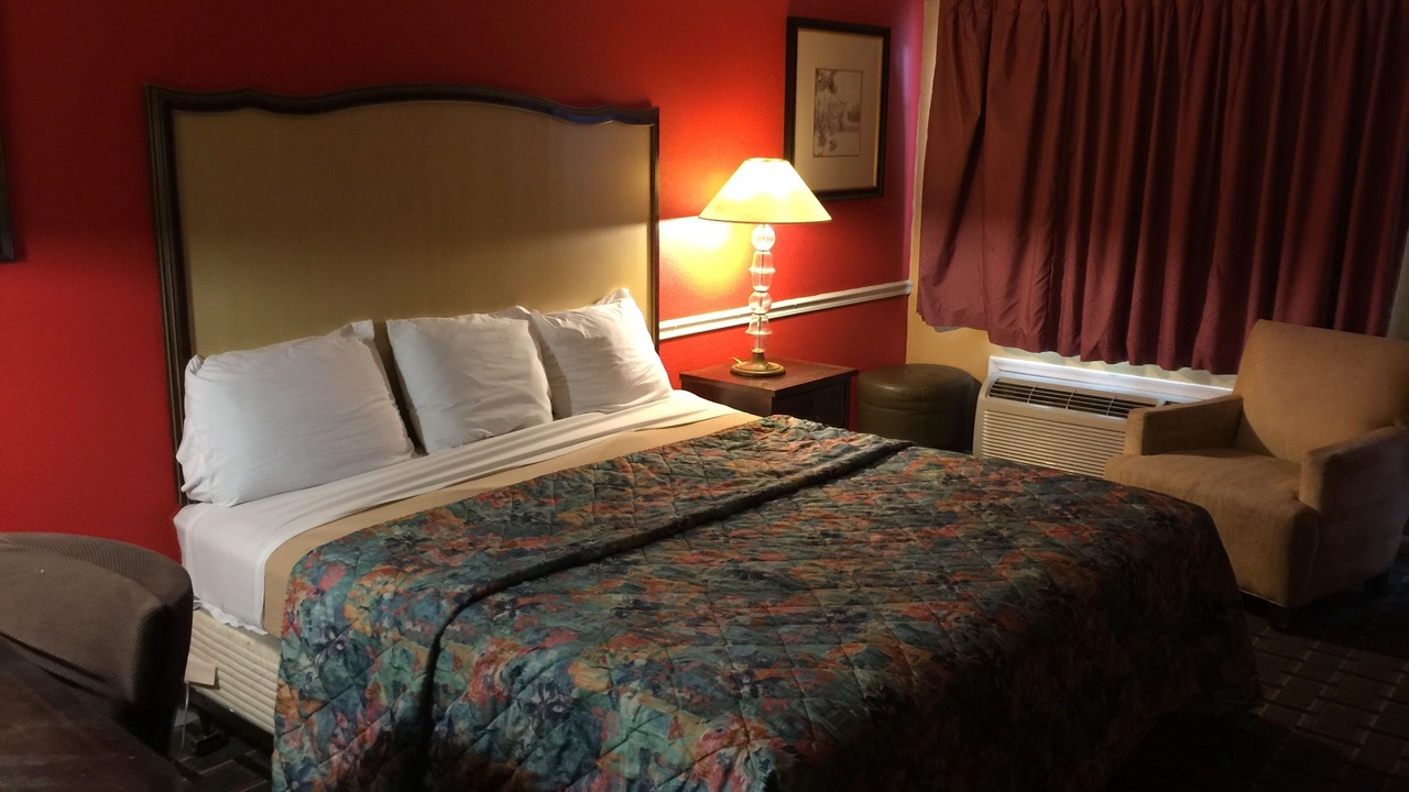 Photo of Bedroom in Demopolis