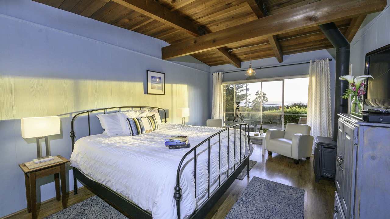 Photo of Bedroom in Little River