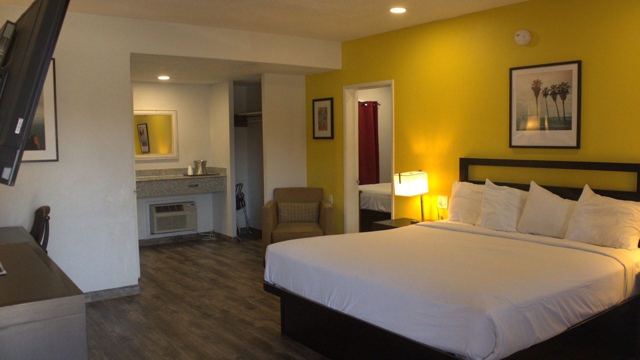 Photo of Bedroom in East Side Costa Mesa