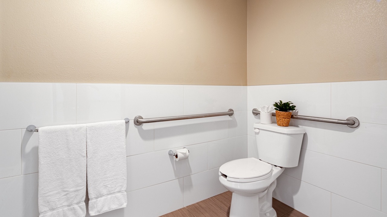 Photo of Bathroom in Corona