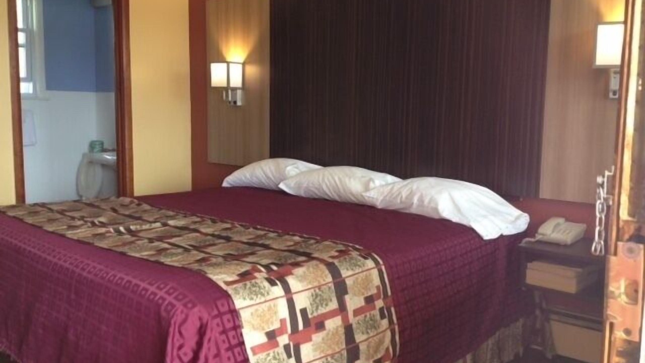Photo of Bedroom in Tonawanda
