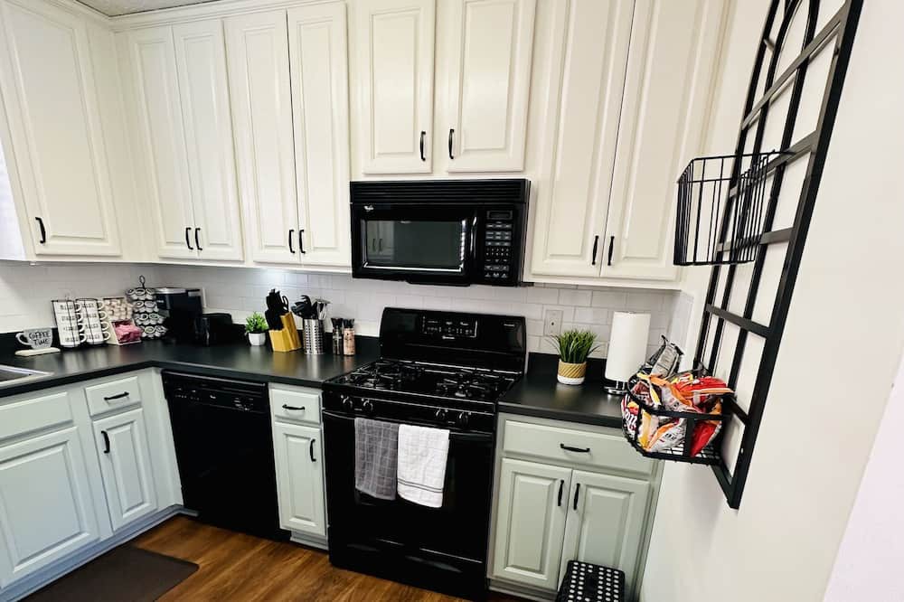 Photo of Kitchen in Gunter Afs