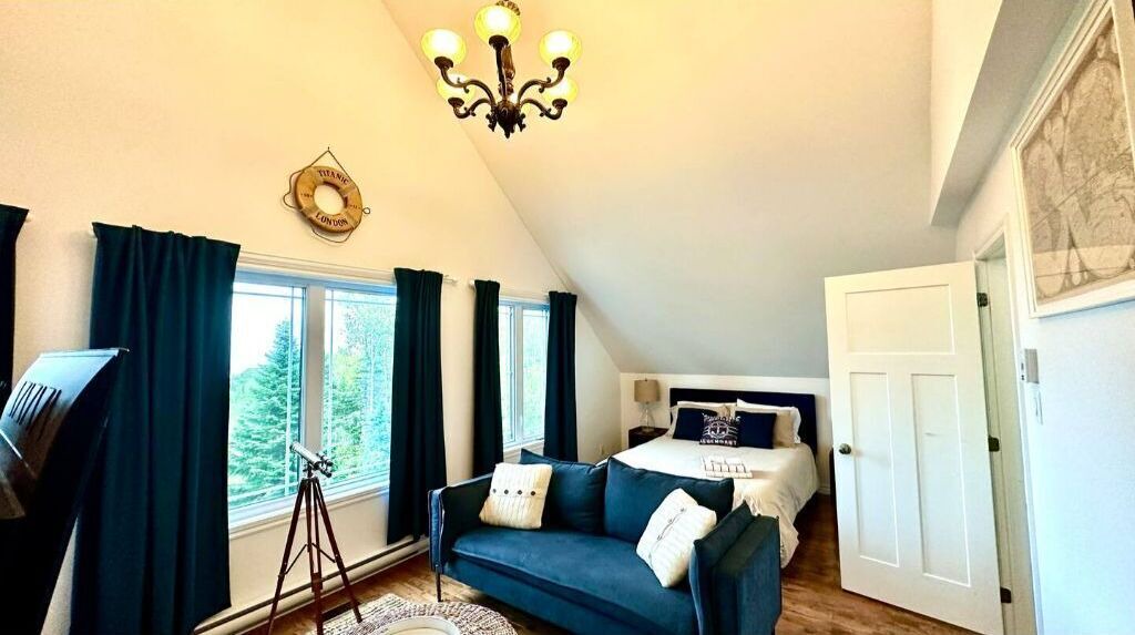 Photo of Livingroom in Saint-Joseph-de-la-Rive