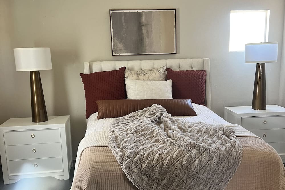 Photo of Bedroom in Dixon
