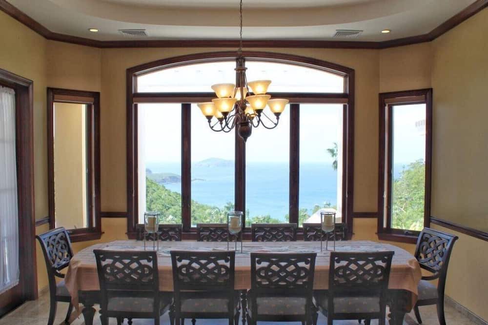 Photo of Others in Estate Little Saint Thomas