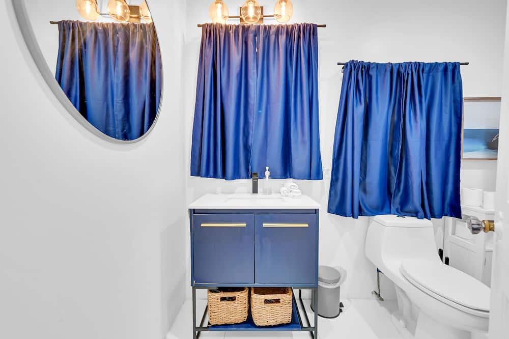 Photo of Bathroom in Englewood