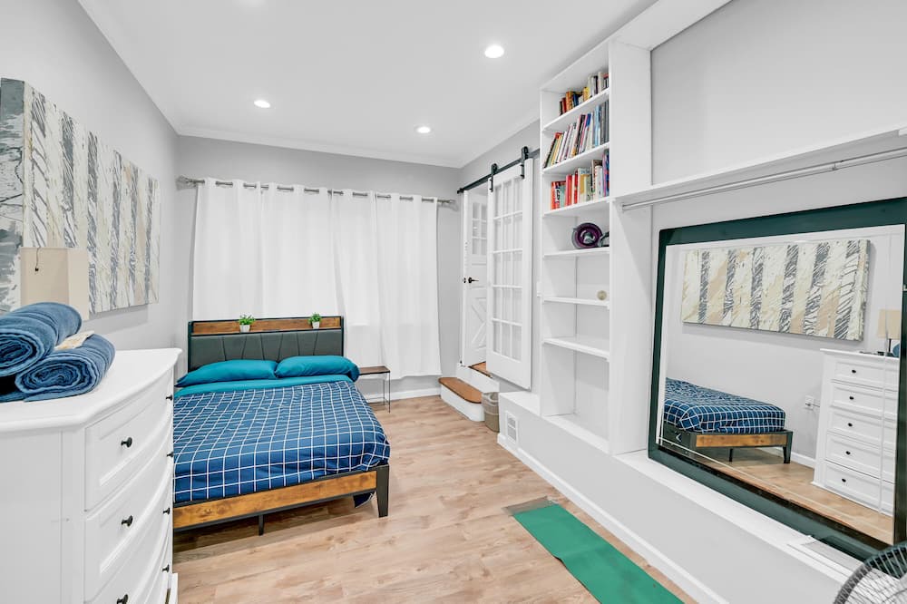 Photo of Bedroom in Englewood