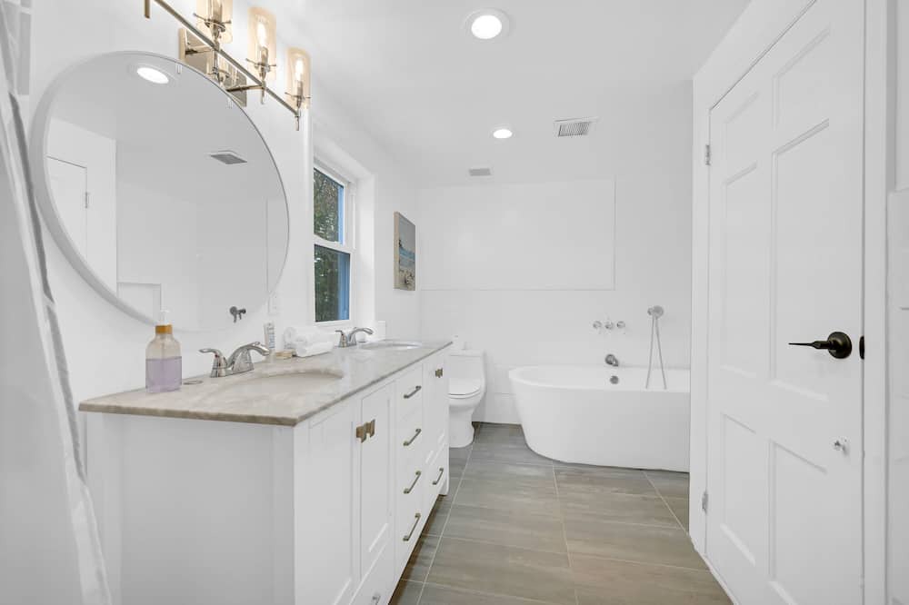Photo of Bathroom in Englewood