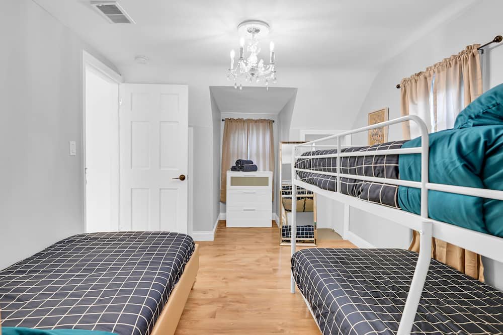 Photo of Bedroom in Englewood