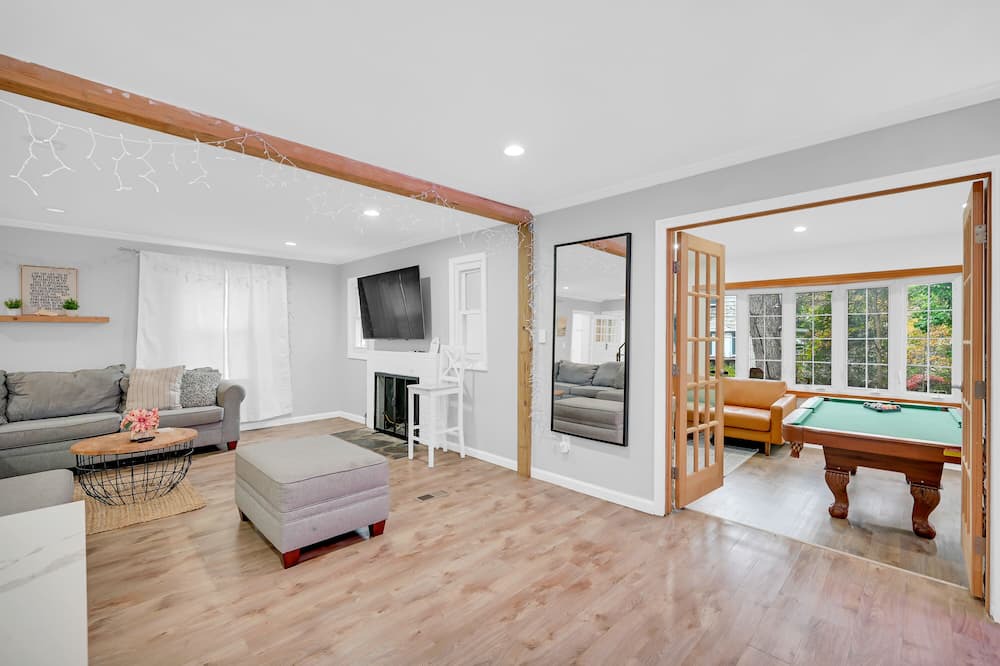 Photo of Livingroom in Englewood