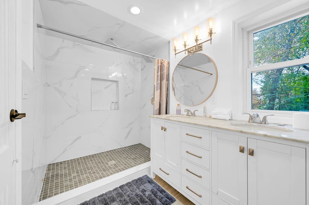 Photo of Bathroom in Englewood