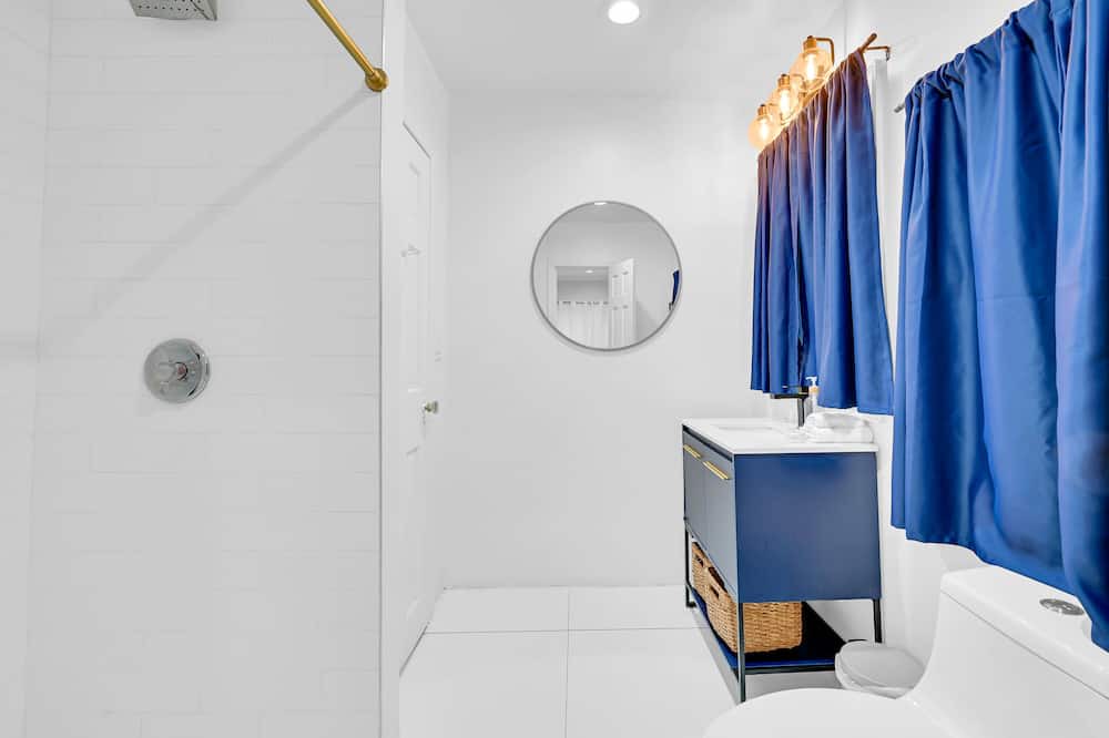 Photo of Bathroom in Englewood