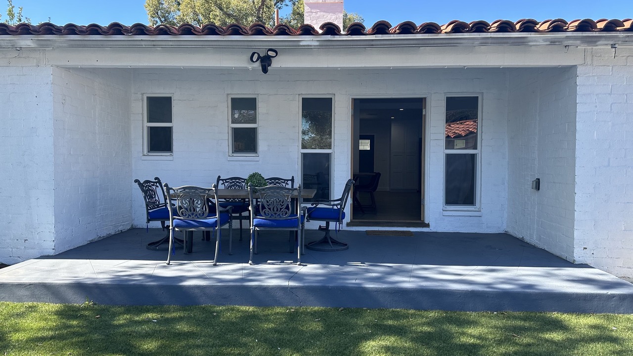 Photo of Outdoor in Valley Village