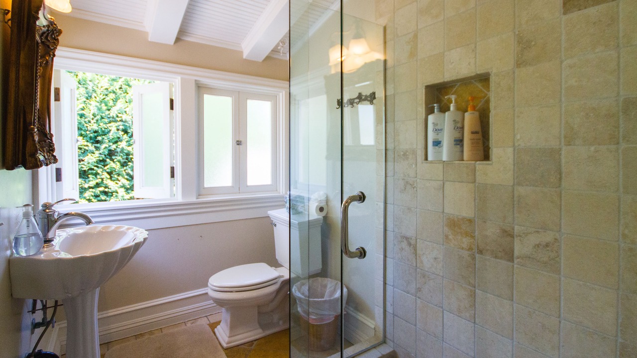 Photo of Bathroom in Laguna Beach