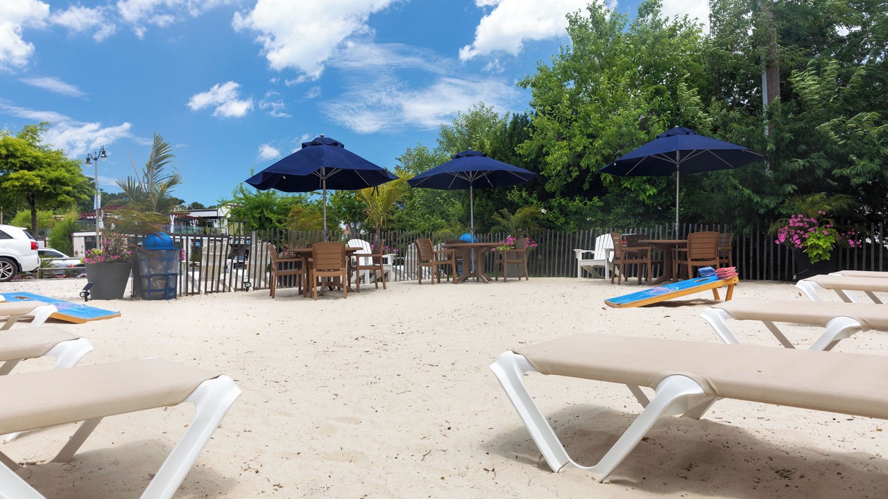 Photo of Outdoor in Country Club Estates