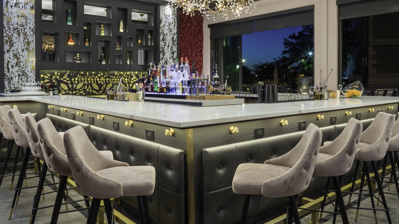Photo of Patio Balcony in Downtown Niagara Falls