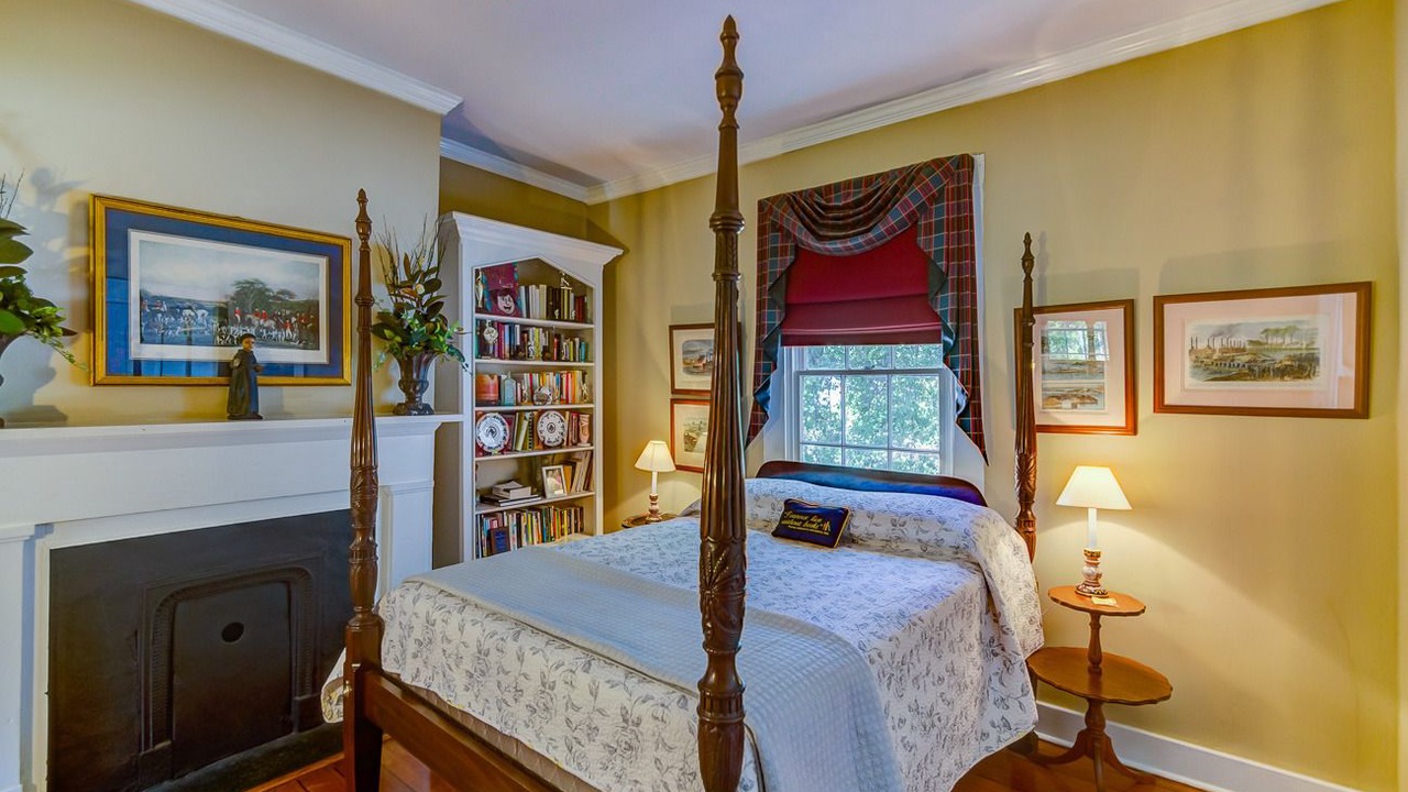 Photo of Bedroom in Vicksburg