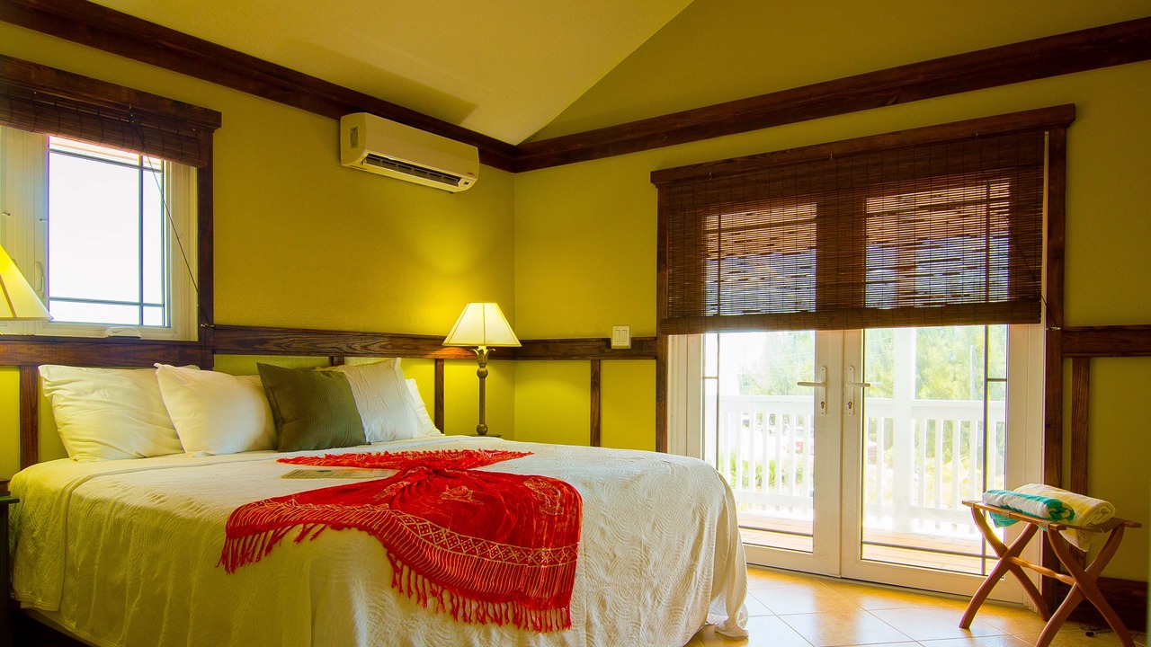 Photo of Bedroom in Staniel Cay