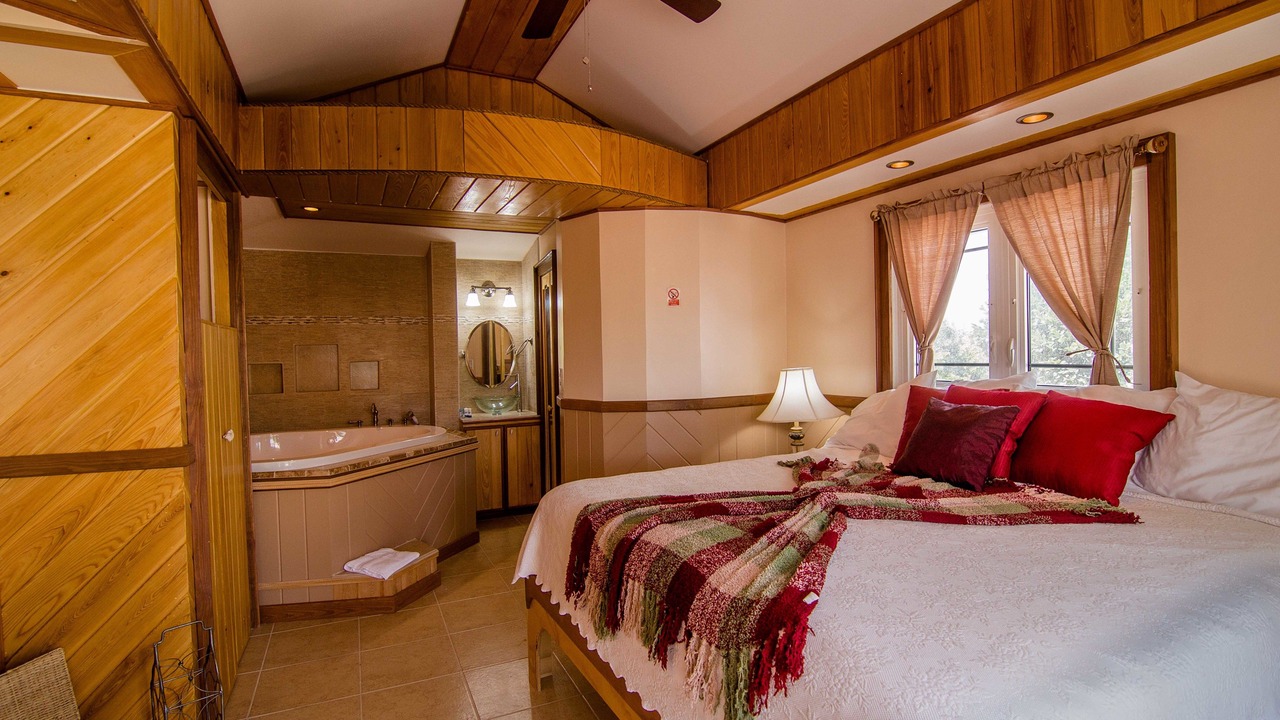 Photo of Bedroom in Staniel Cay