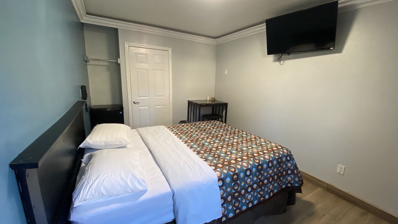 Photo of Bedroom in South Gate