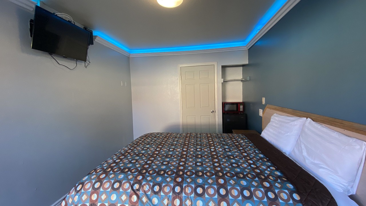 Photo of Bedroom in South Gate