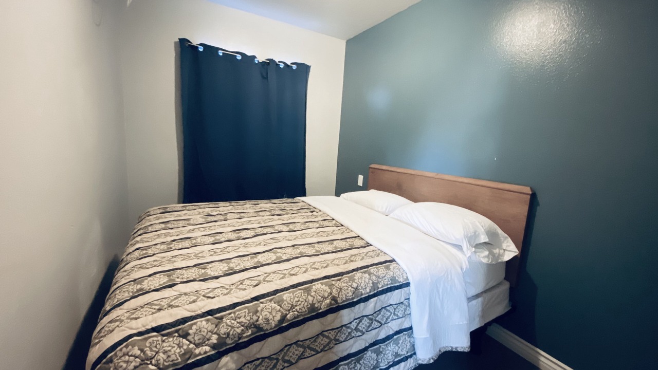 Photo of Bedroom in South Gate