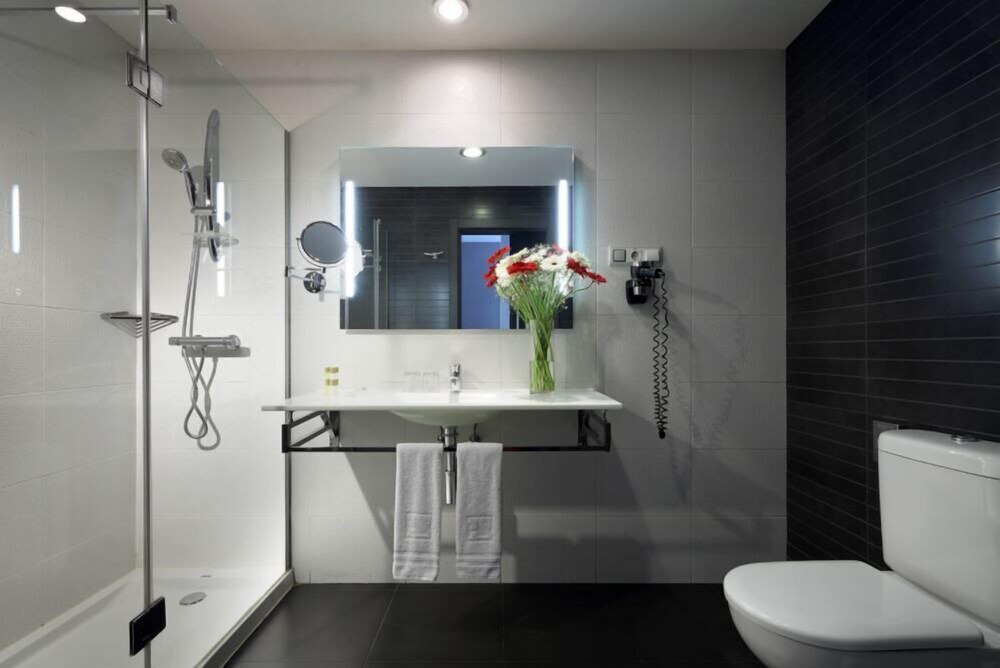 Photo of Bathroom in Pinto