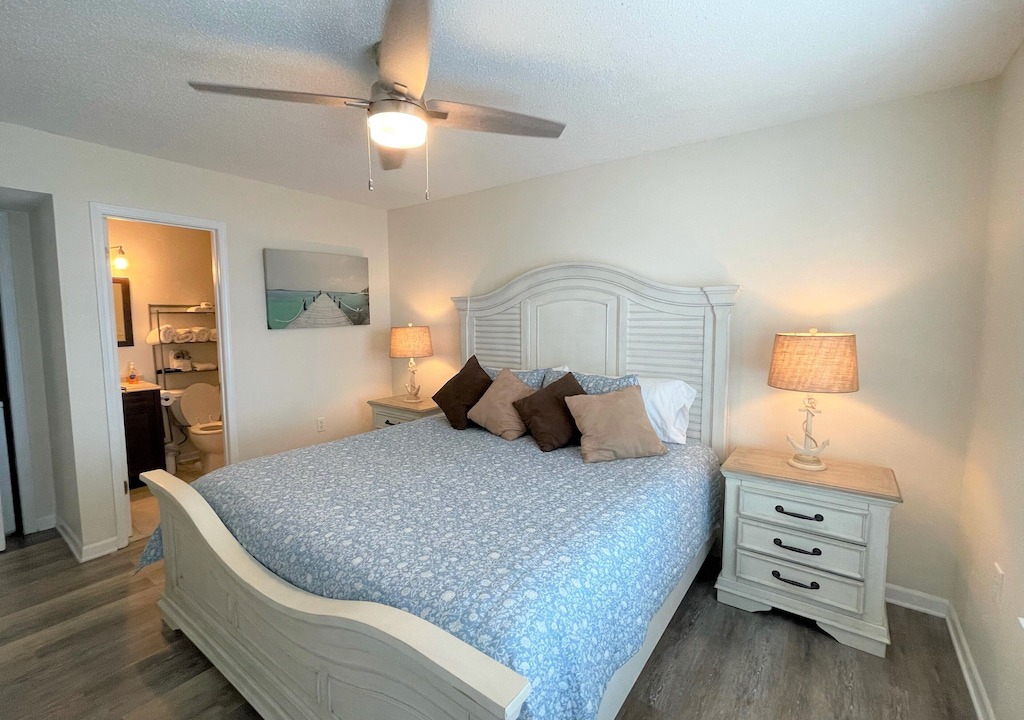 Photo of Bedroom in Orange Beach East