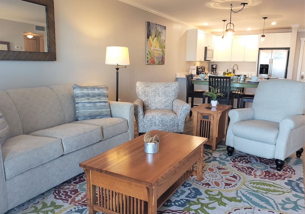 Photo of Livingroom in Orange Beach East