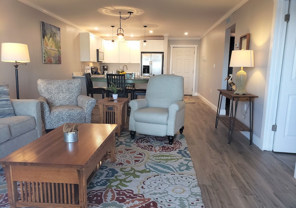 Photo of Livingroom in Orange Beach East