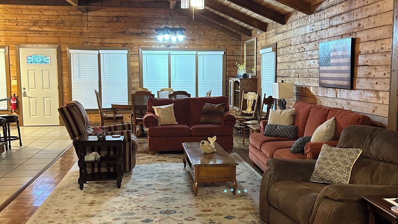 Photo of Livingroom in Groveoak