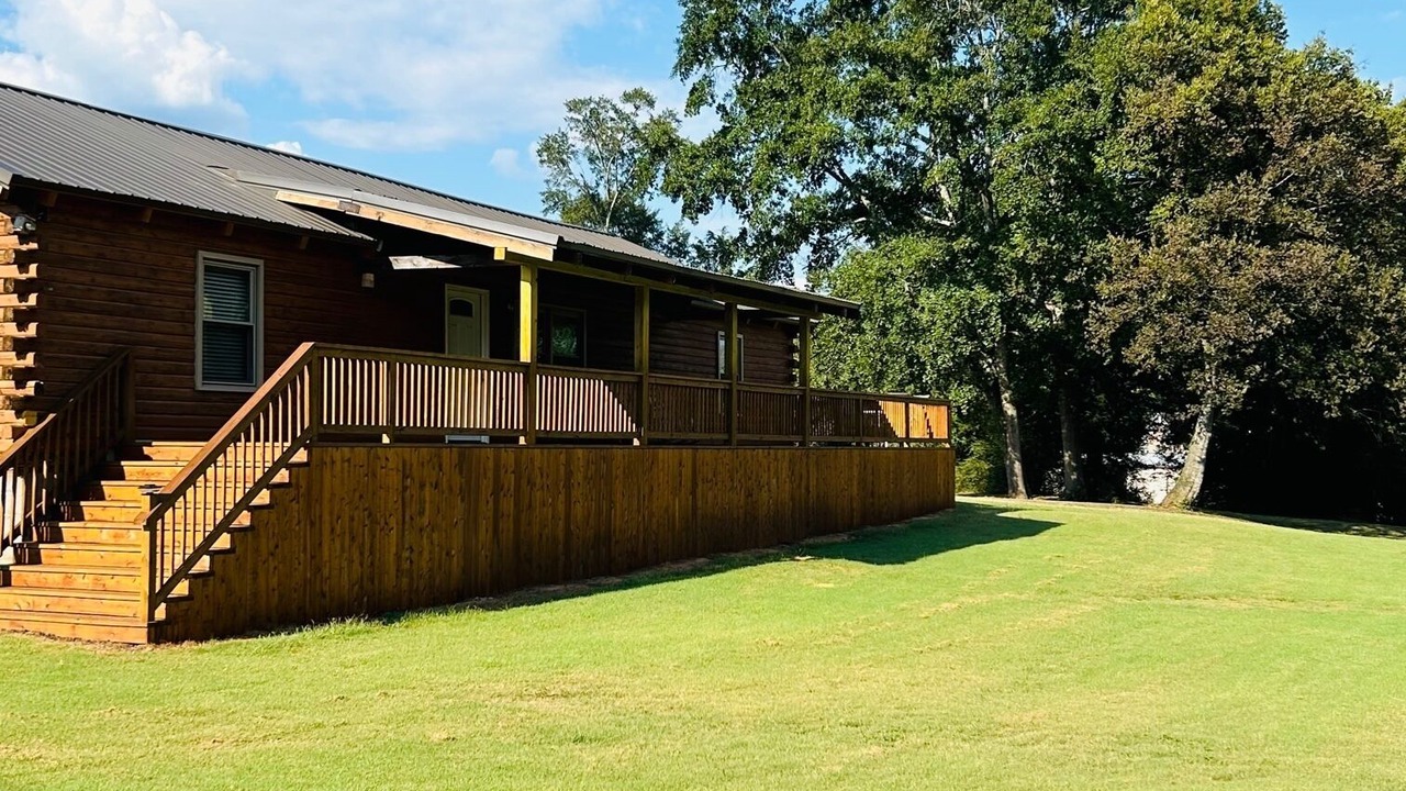 Photo of Outdoor in Groveoak