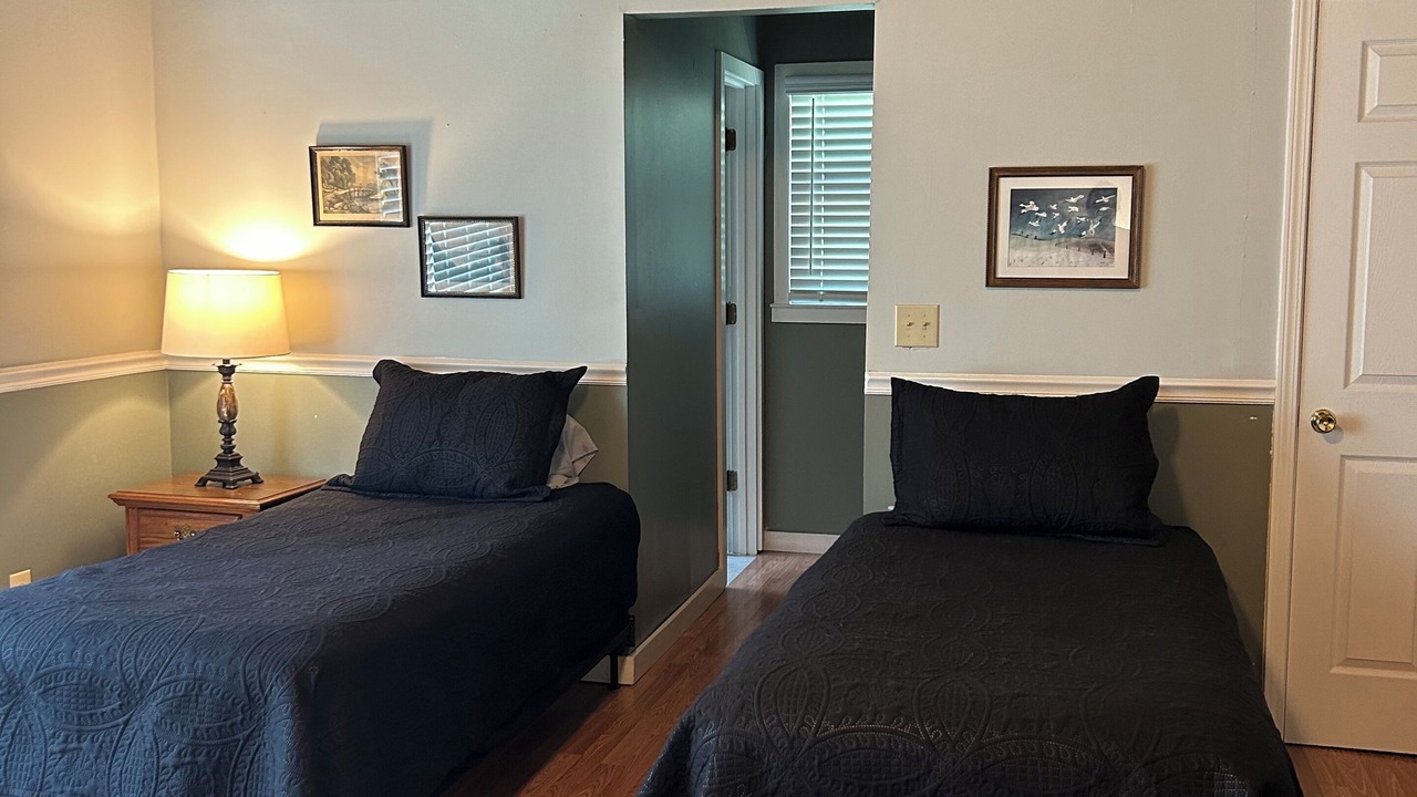Photo of Bedroom in Groveoak