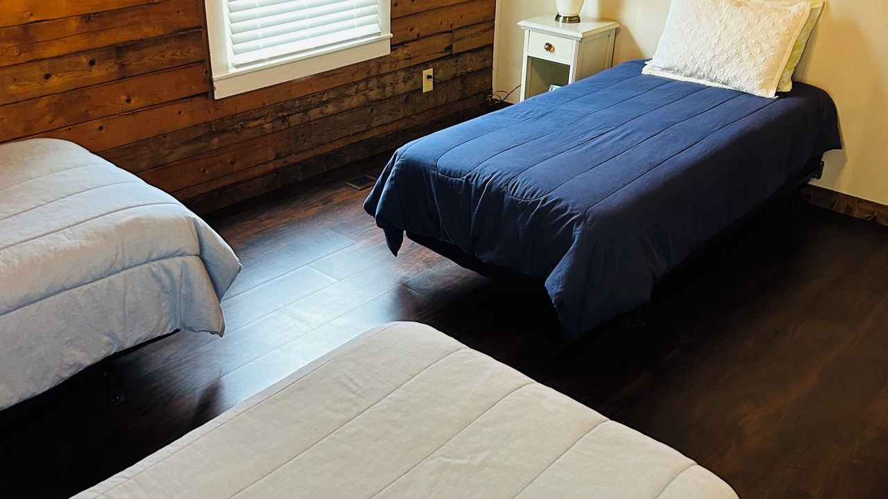 Photo of Bedroom in Groveoak