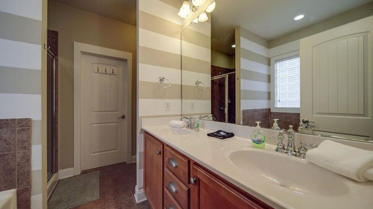 Photo of Bathroom in Wesley Heights